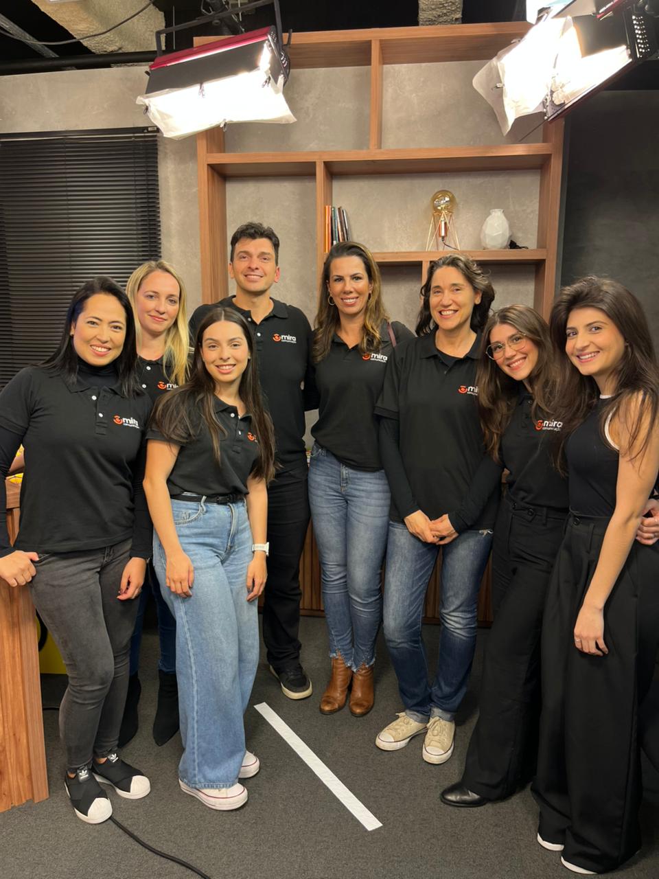 Time Mira faz plantões de atendimento ao Anglo, cliente da agência, nos dois domingos de provas do Enem.